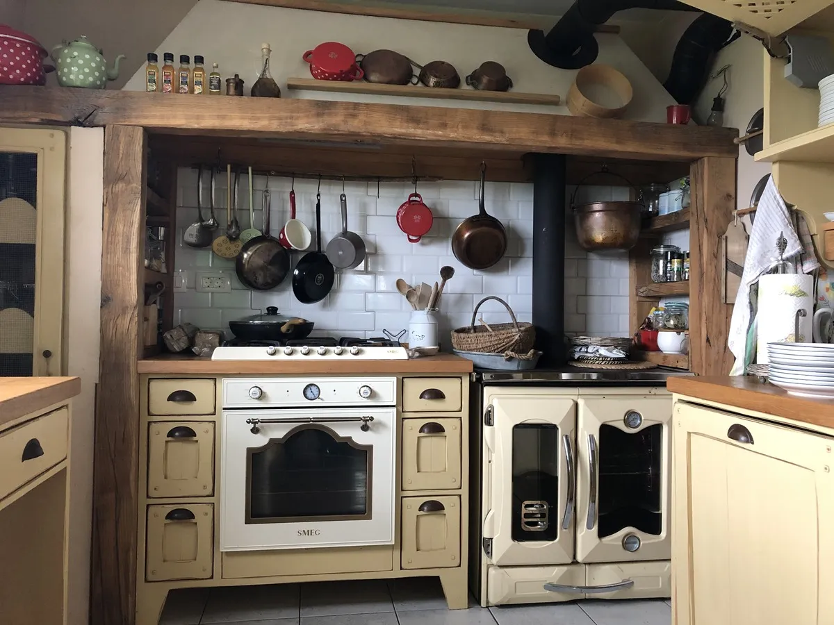 Kuhinja družinska hiša Kojsko-rustikalna kuhinja-eko kuhinja-bio kuhinja-retro kuhinja-masivna kuhinja-rustikalno pohištvo po meri-masivno pohištvo po naročilu-podeželska kuhinja-mizarski-atelje.-06